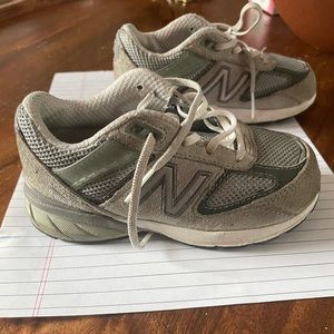 New balance gray